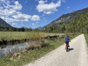 Auf dem Hinweg geht es stets leicht bergauf. Am Schluss wird es steiler.<br/><br/>The way there is always slightly uphill. It gets steeper at the end.
